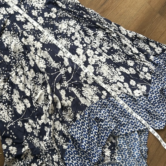 Jessica Simpson Navy and White Floral maternity Dress ! Medium - Picture 5 of 5